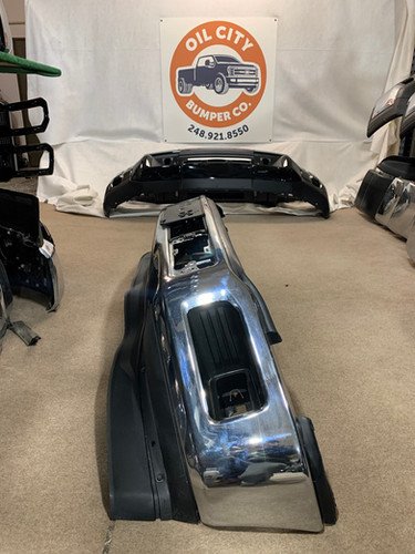 18 19 20 Ford F150 chrome front bumper with fog holes OEM assembly