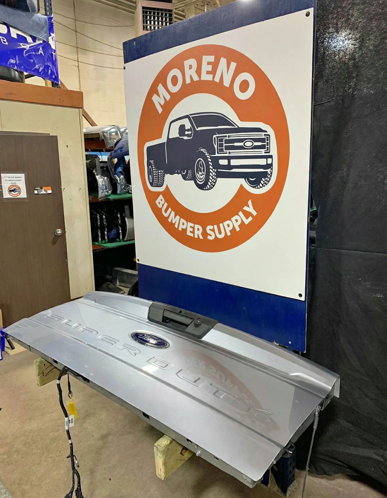 Iconic silver 2023 to 2026 Ford f250 f350 f450 tailgate no step